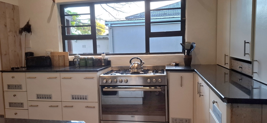 4 Bedroom Property for Sale in Berea Eastern Cape